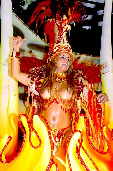 [rio-carnival-pictures09.jpg]