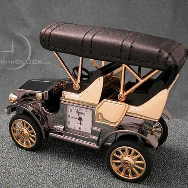 [creative-desk-clocks-19.jpg]