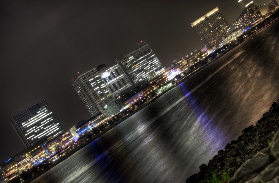 [japan_night_pic_19.jpg]