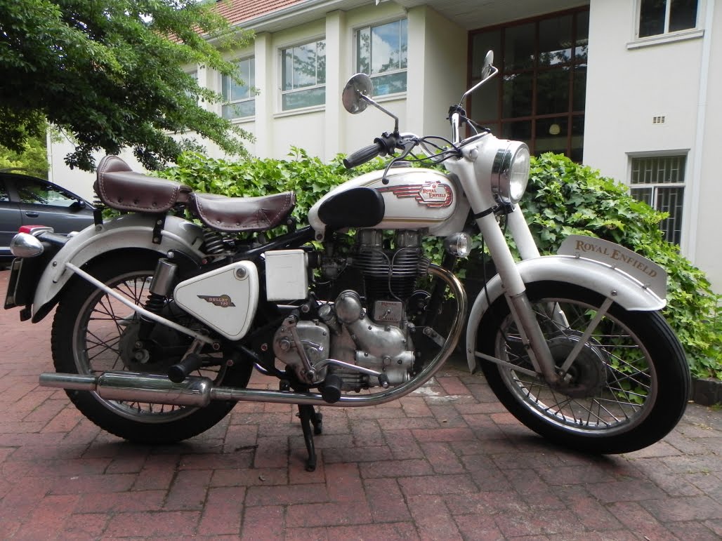 Royal Enfield Classic 350. Vintage looks but made today in