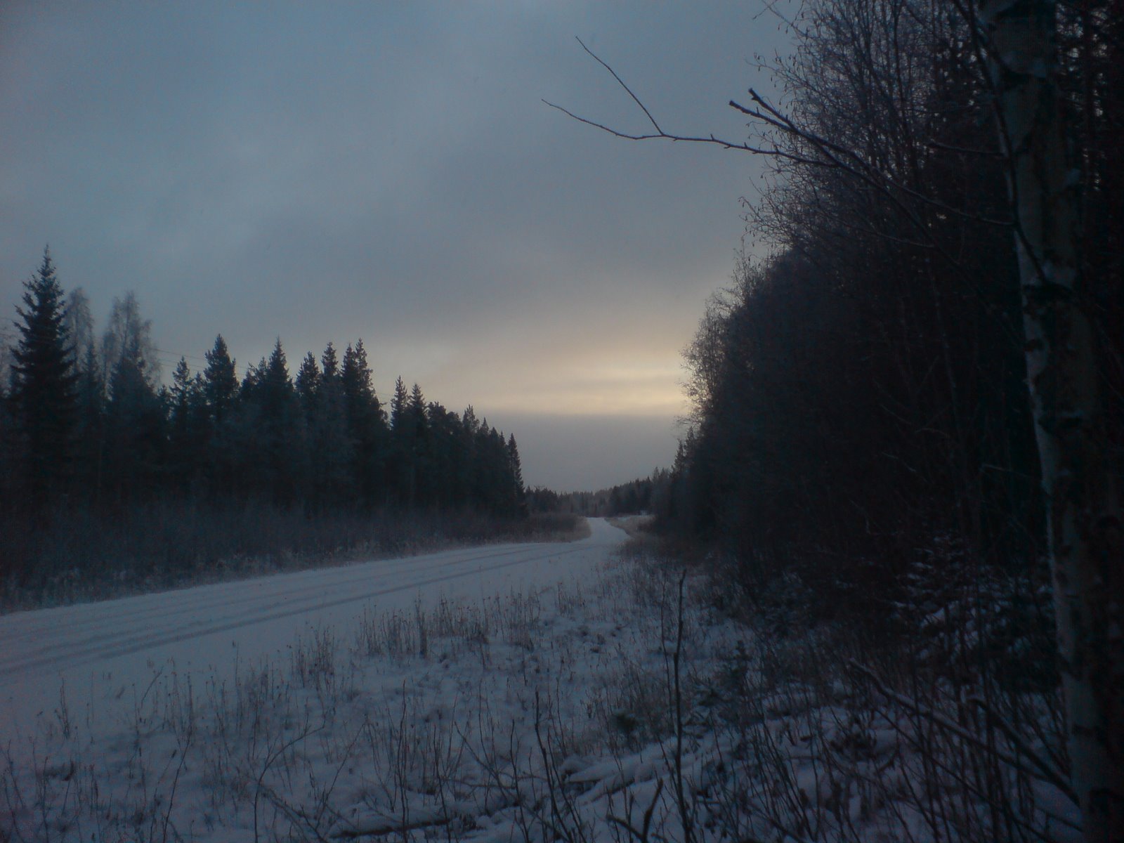 [halvvinter+väg.JPG]