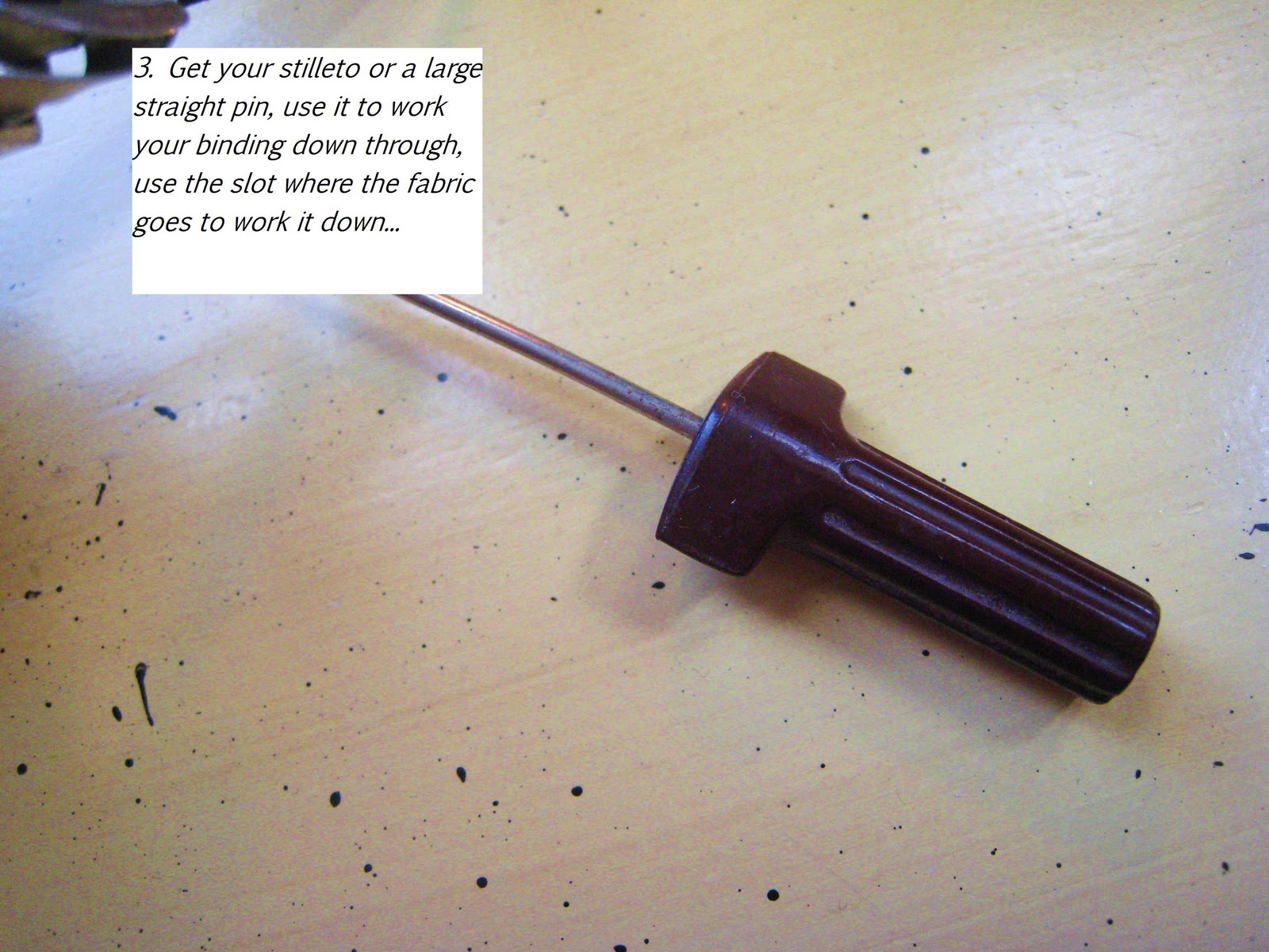 The Vintage Seamstress How to use a vintage binder attachment. EASY