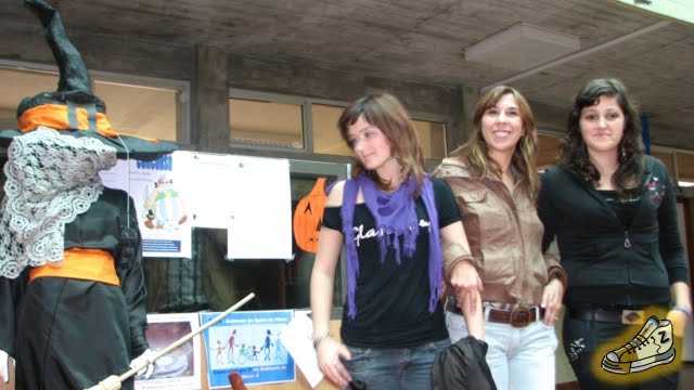 [Halloween+2009+000.JPG]