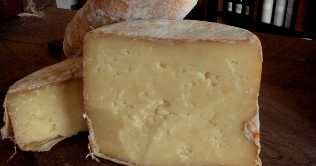 Vin de la Table King Island's Cloth Aged Cheddar Cheese & Wine