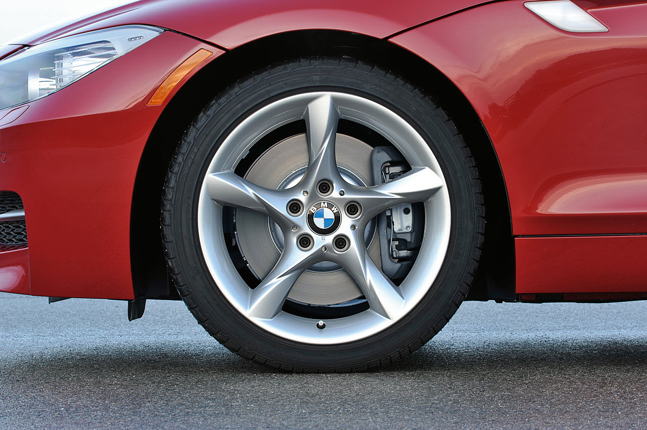[2011_BMW-Z4-sDrive35is_11.jpg]