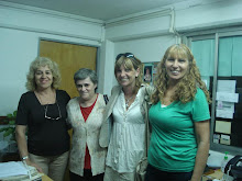 Adela Segarra, Patricia Jorge y personal de la Escuela de Servicio Social