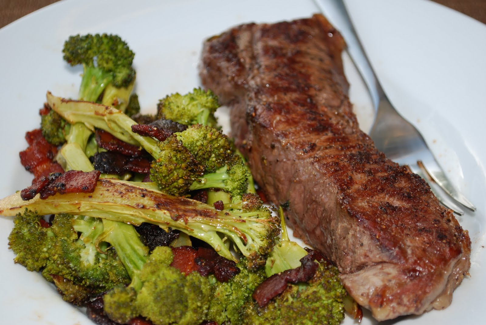 Jen's Gone Paleo Buffalo Strip Steak w/Veggies and Bacon