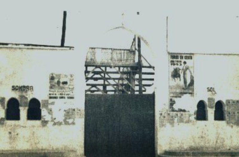 [Plaza+de+Toros+de+Ceuta.bmp]
