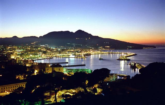 [51716-ceuta-atardecer-en-ceuta.jpg]
