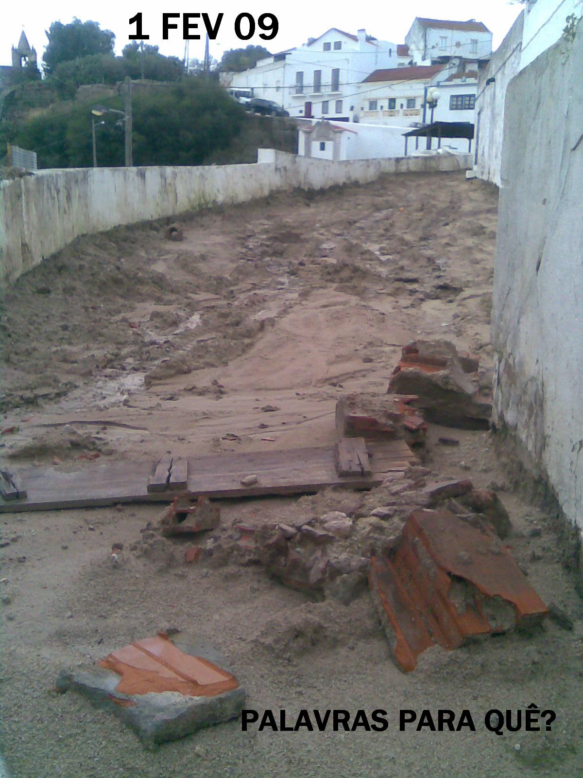 [Img096-L.JPG]