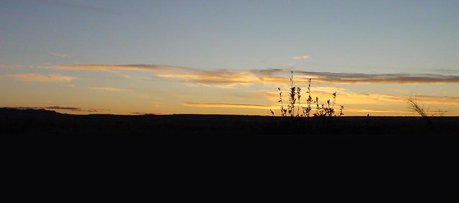 [Oct+16,+2009+sunset+at+Hawk+Springs.JPG]