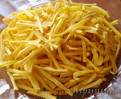 Chakkachula Varuthathu (Jackfruit chips)