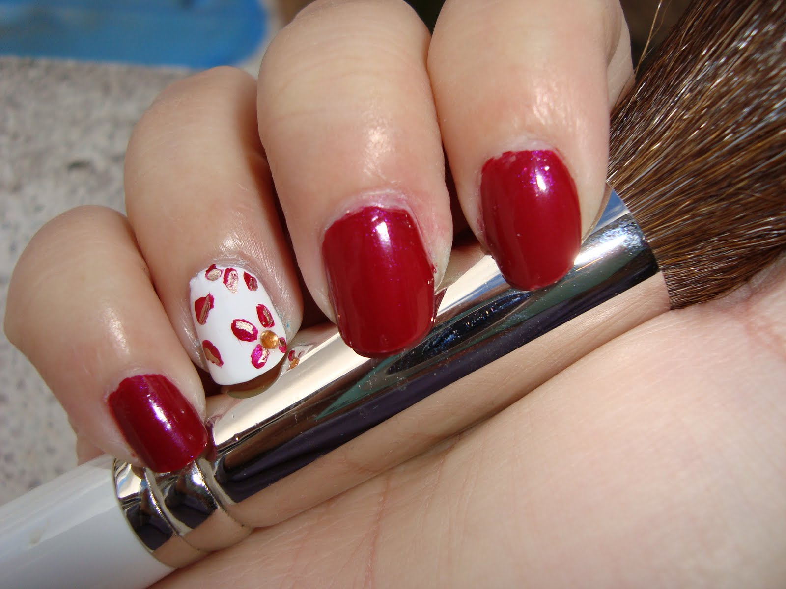 Vilcis nail designs: Uñas elegantes en rojo y blanco