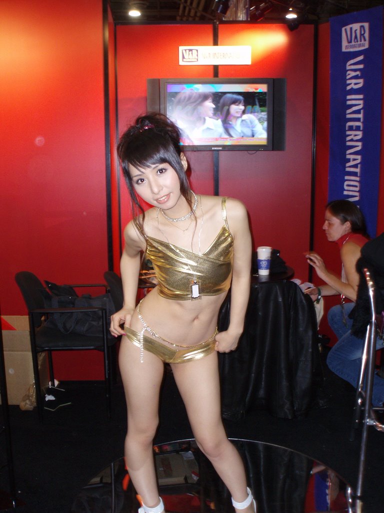 [The+AVN+Awards+&+Adult+Expo+was+Awesomely+Horrible+www.GutterUncensored.com+AVN_2008_Yuka_Ozawa_2.jpg]
