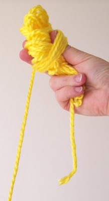 Loom Knit: Yarn Knots and Ball Changing, BEGINNER