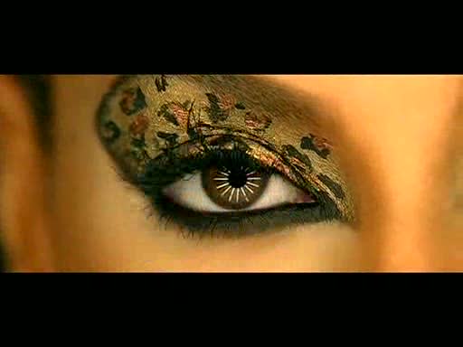 beyonce gold eye makeup