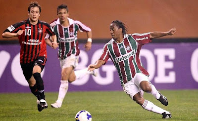Arouca voltou a jogar bem e o Flu venceu