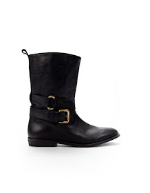 flat boots with buckles. flat sole ankle oot with
