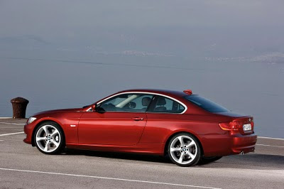 2011 BMW 3-Series Coupe Side View