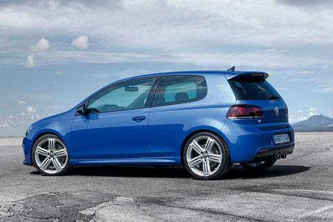 [2011-Volkswagen-Golf-R-Side-View.jpg]