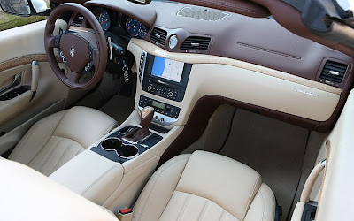 2011 Maserati Granturismo Convertible Interior
