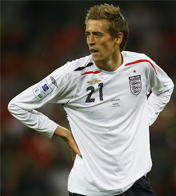 Crouch Top Football Player football players wallpapers. Crouch Top Football Player