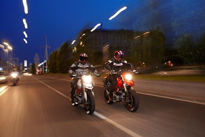 2009 Ducati Hypermotard 1100S Test Road