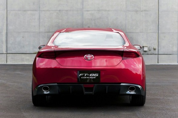 [2009-Toyota-FT-86-Concept-Rear-View.jpg]