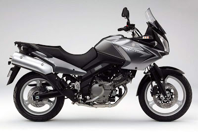 2011 wallpaper Suzuki DL 650 V-Strom