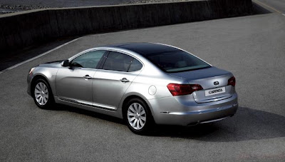 2010 Kia Cadenza Rear Angle View