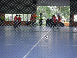 Perlawanan Futsal Bermula