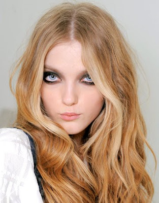 smokey eye, lipstain, easy hairstyle. smokey eye, lipstain, easy hairstyle.