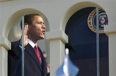 [capt_7c3fc2371d074eefb67c9236e5f75511_obama_inauguration_capg170.jpg]