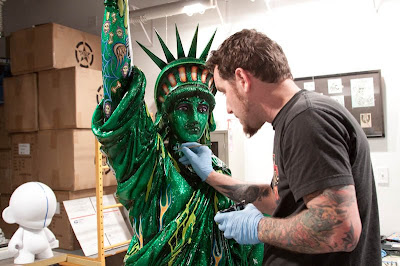 dirty donny james hetfield liberty statue statuła wolności