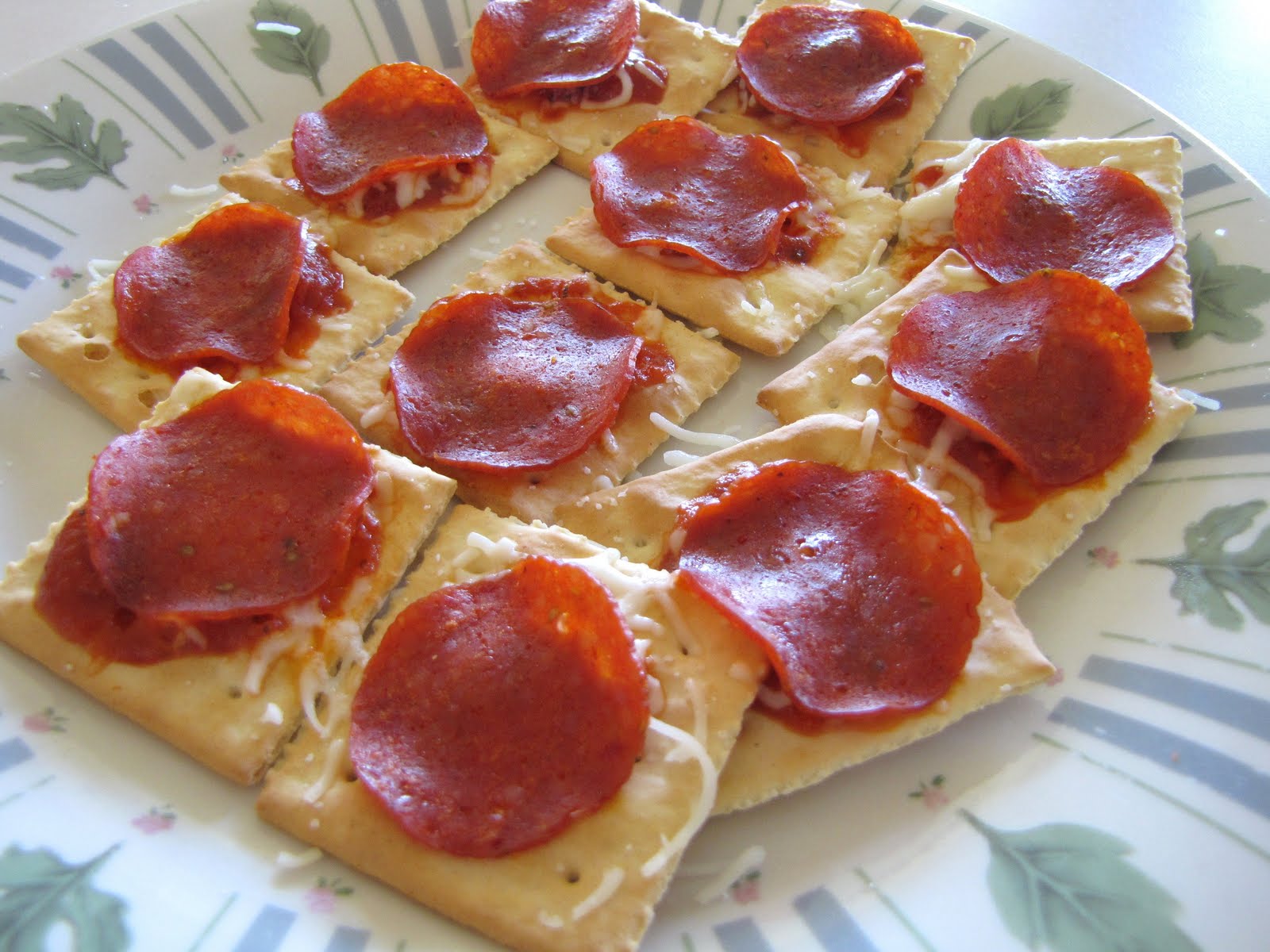 Yellow Blackbird A Creative Blog Simple Soda Cracker Pizzas