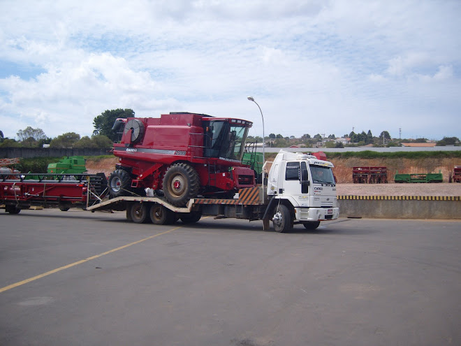 TRANSPORTE DE COLHEITADEIRAS CASE COM PLATAFORMA DE ATÉ 35 PÉS