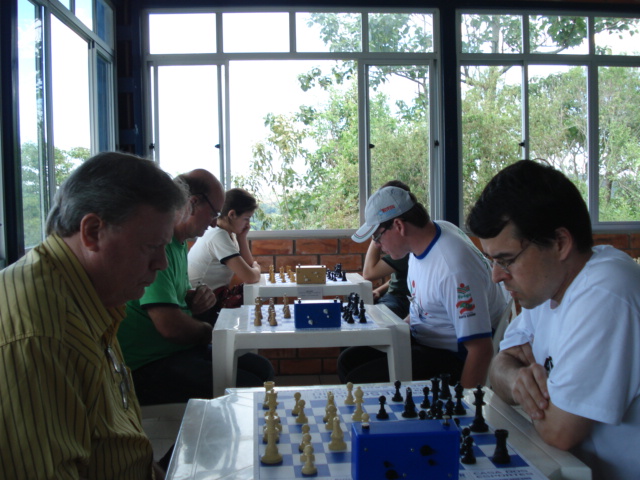 Enxadristas de Navegantes são destaque em competição estadual disputada em  Blumenau