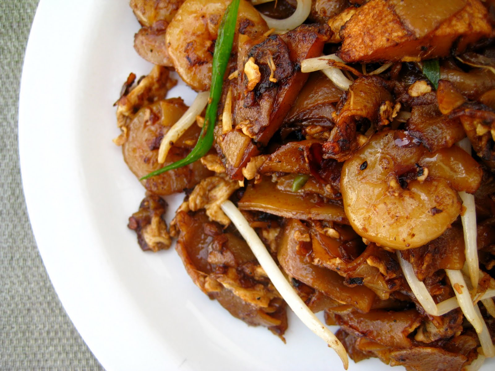 Sam Tan's Kitchen: Penang Char Kuay Teow (Stir-Fried Flat Rice Noodles)