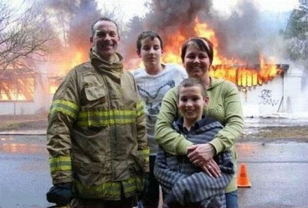 HUMOR GRAFICO. INCENDIO. BOMBEROS