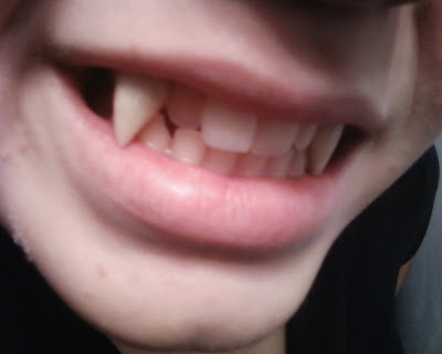 Colmillos Vorakull: Colmillos Simples Caninos Femeninos Largos