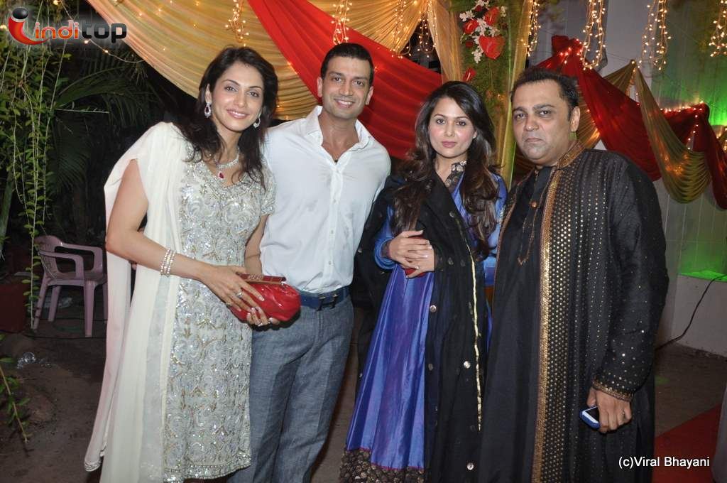 Hot Bollywood Actresses Rani Mukherjee,Genilia , Kim Sharma ,Isha Koppikar ... Hot Bollywood Actresses Rani Mukherjee,Genilia , Kim Sharma ,Isha Koppikar ...