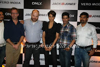 Bipasha Basu and Manish Malhotra at Vero Moda Model Auditions