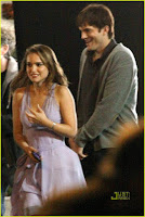 Natalie Portman & Ashton Kutcher Kiss Pics
