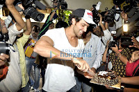 Hrithik celebrates his birthday with media
