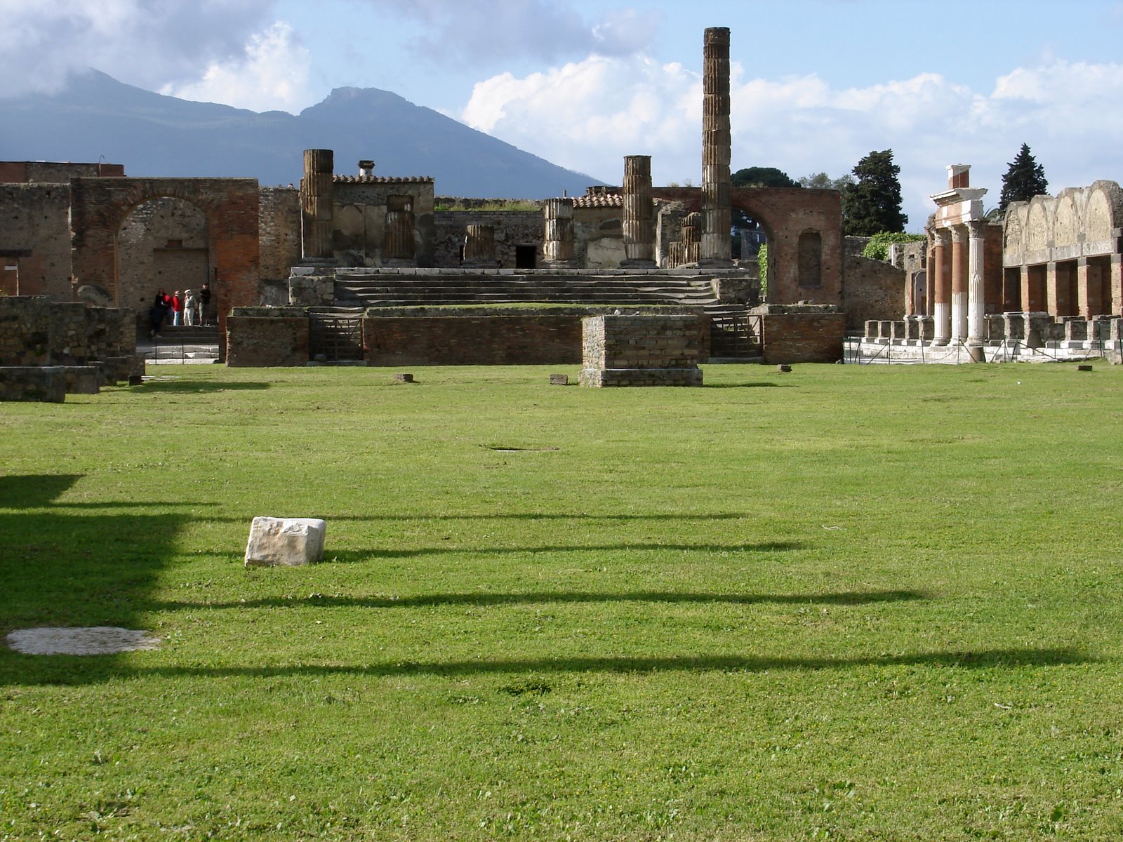 [Pompeii+Forum+1.JPG]