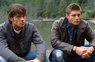 http://3.bp.blogspot.com/_JXKUarRpqnw/S2tfbydianI/AAAAAAAAAGo/kZs_7CkslAo/s320/Supernatural-TV-05.jpg