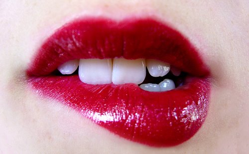 [hotlips_hotkiss_1.jpg]