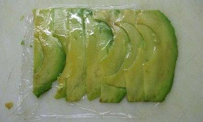 Avocado sheets, ready for filling