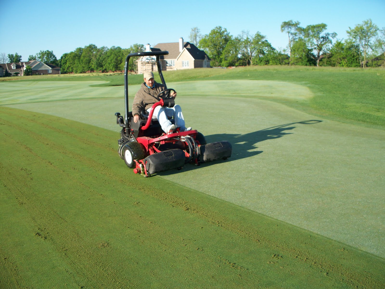 The Sagamore Club Verticutting Greens and Topdress