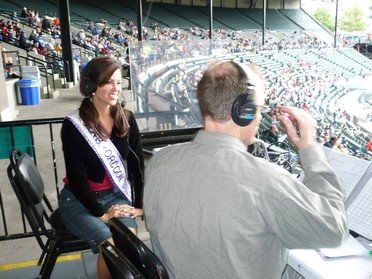 Mrs. Oregon International interviews live